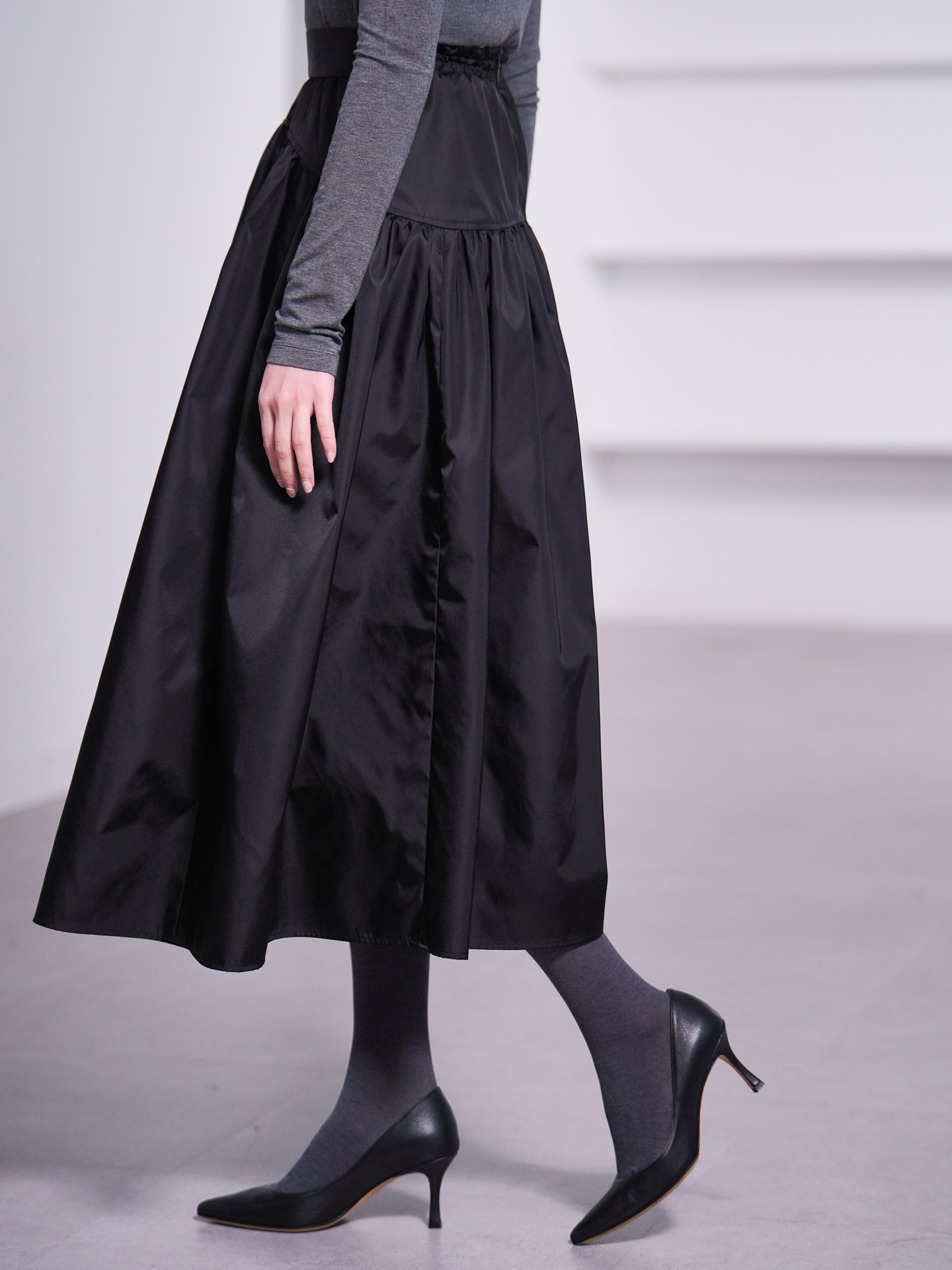 Suzy Black | SHE Tokyo online shop