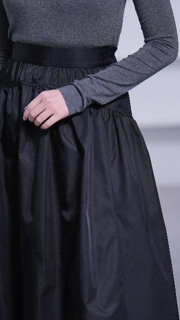 Suzy Black | SHE Tokyo online shop