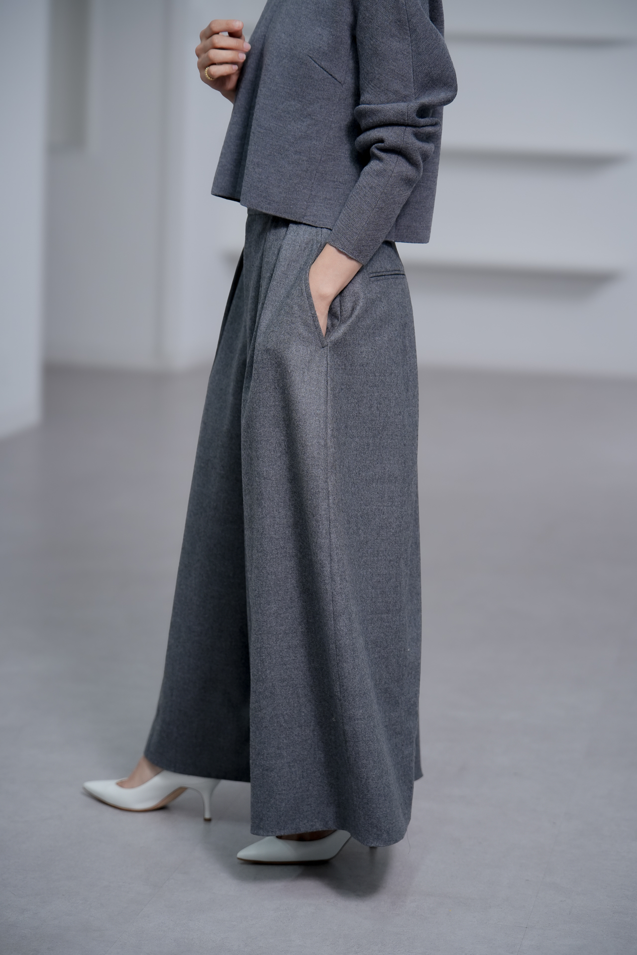 Moss Charcoalの画像