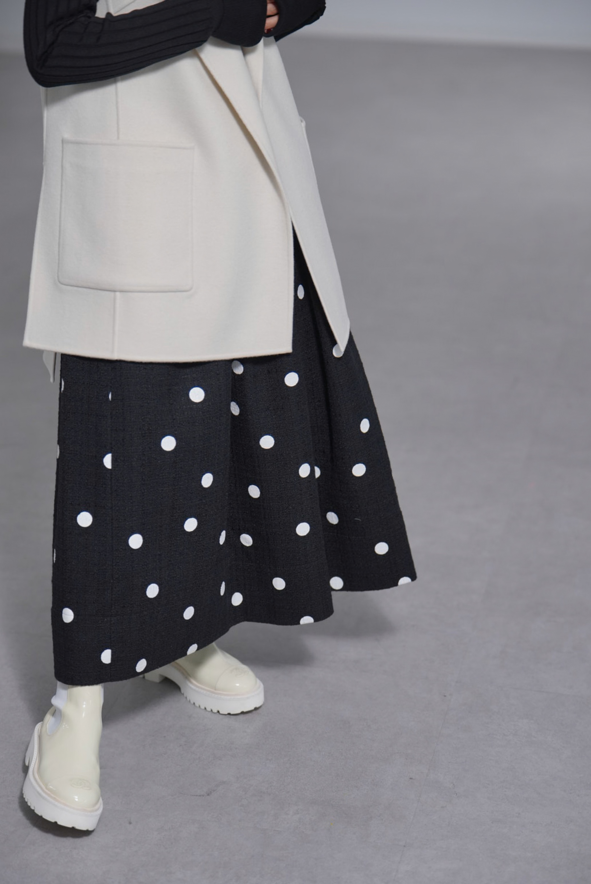 Nikita Wool Cashmere Off Whiteの画像