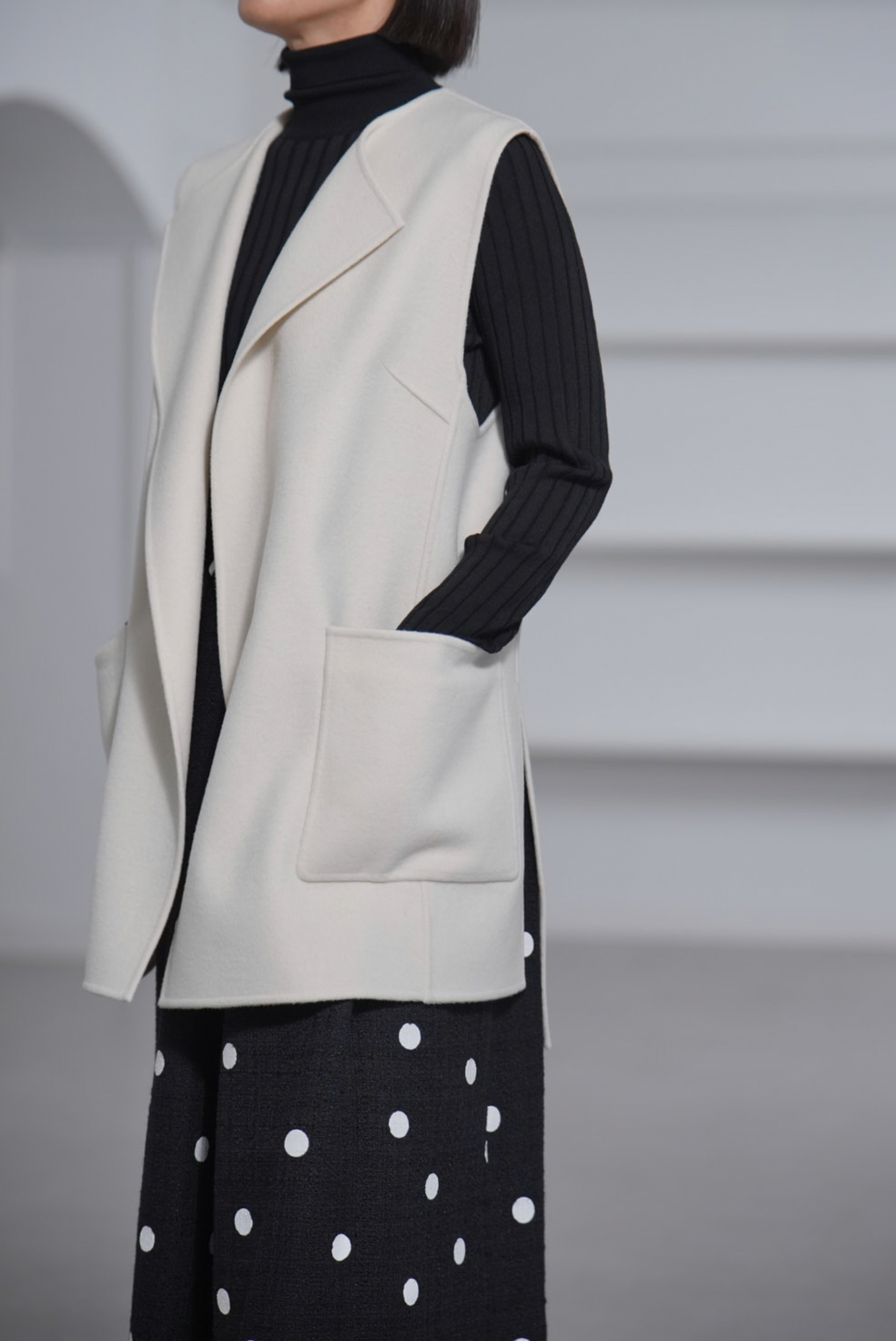 Nikita Wool Cashmere Off Whiteの画像