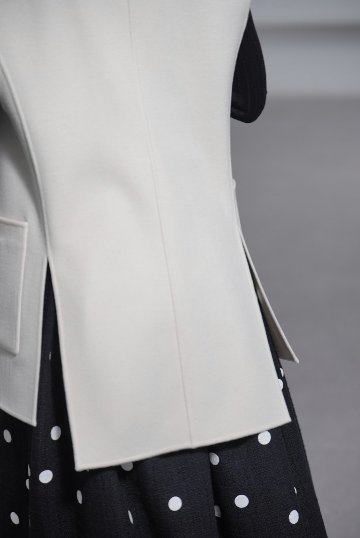 Nikita Wool Cashmere Off Whiteの画像