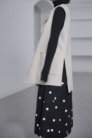 Nikita Wool Cashmere Off Whiteの画像