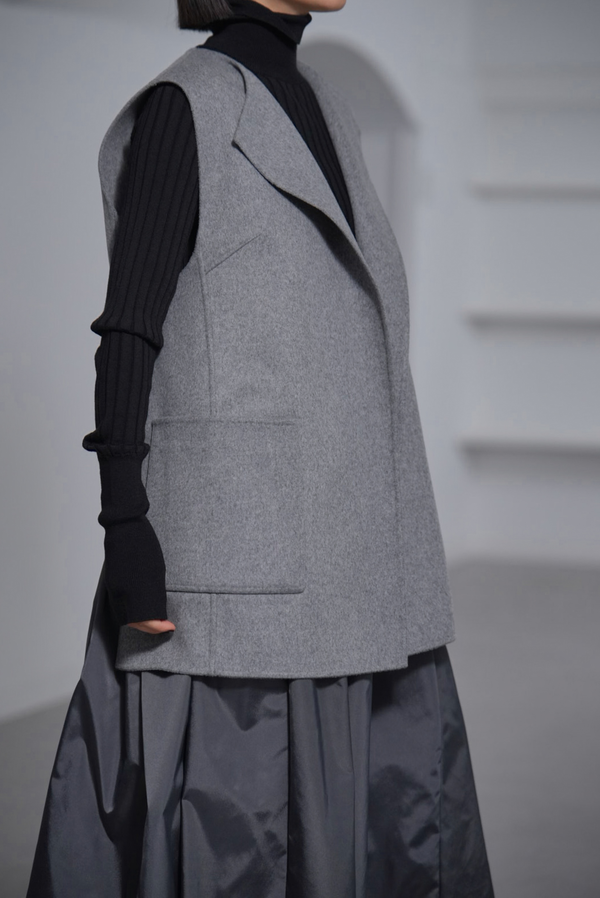 Nikita Wool Cashmere Grayの画像