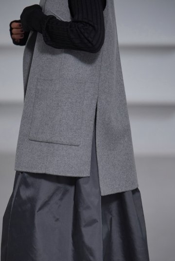 Nikita Wool Cashmere Grayの画像