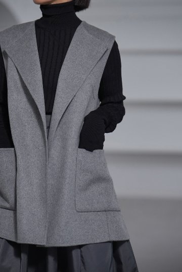 Nikita Wool Cashmere Grayの画像