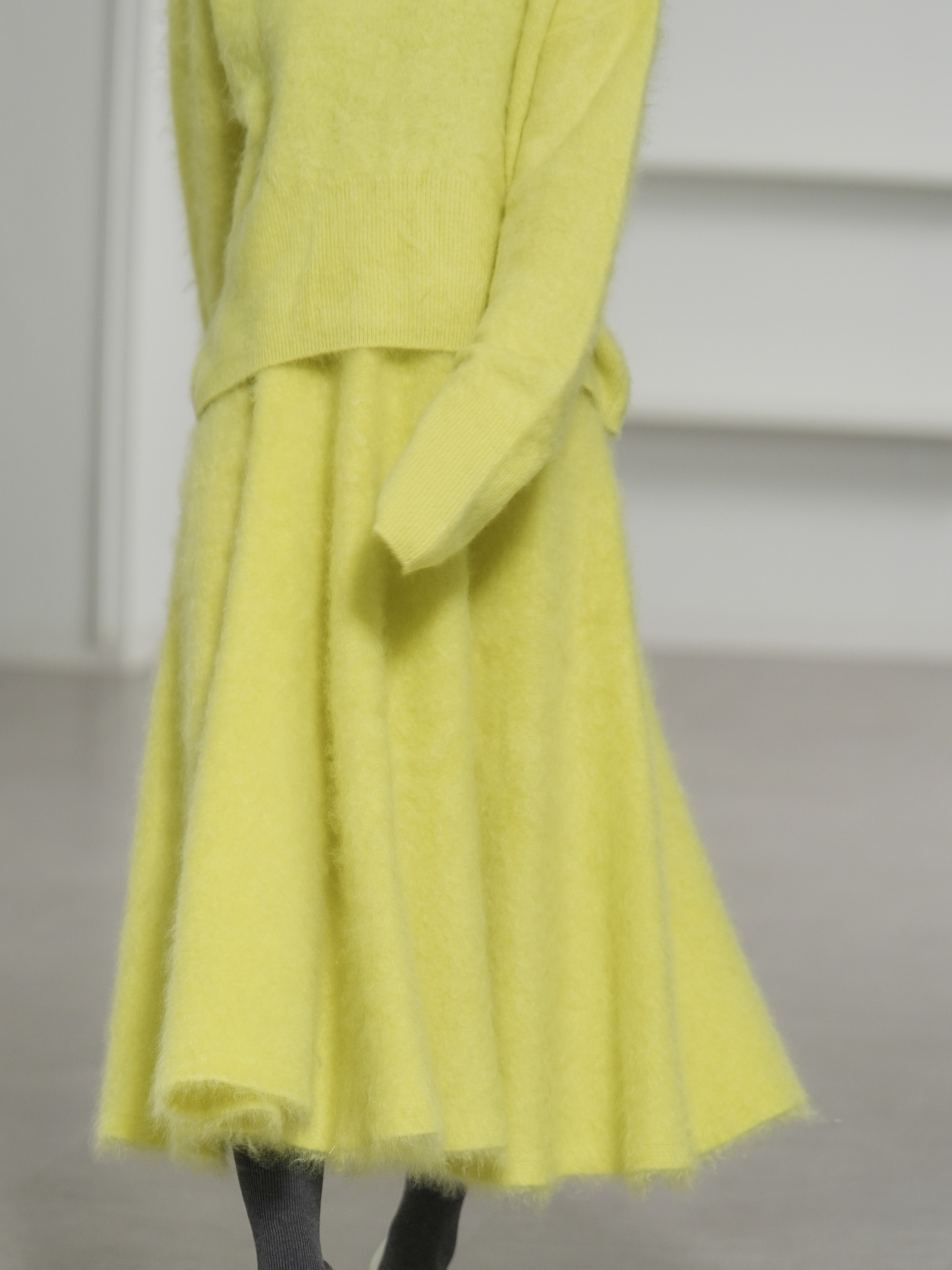 Tate Fur Cashmere Yellowの画像
