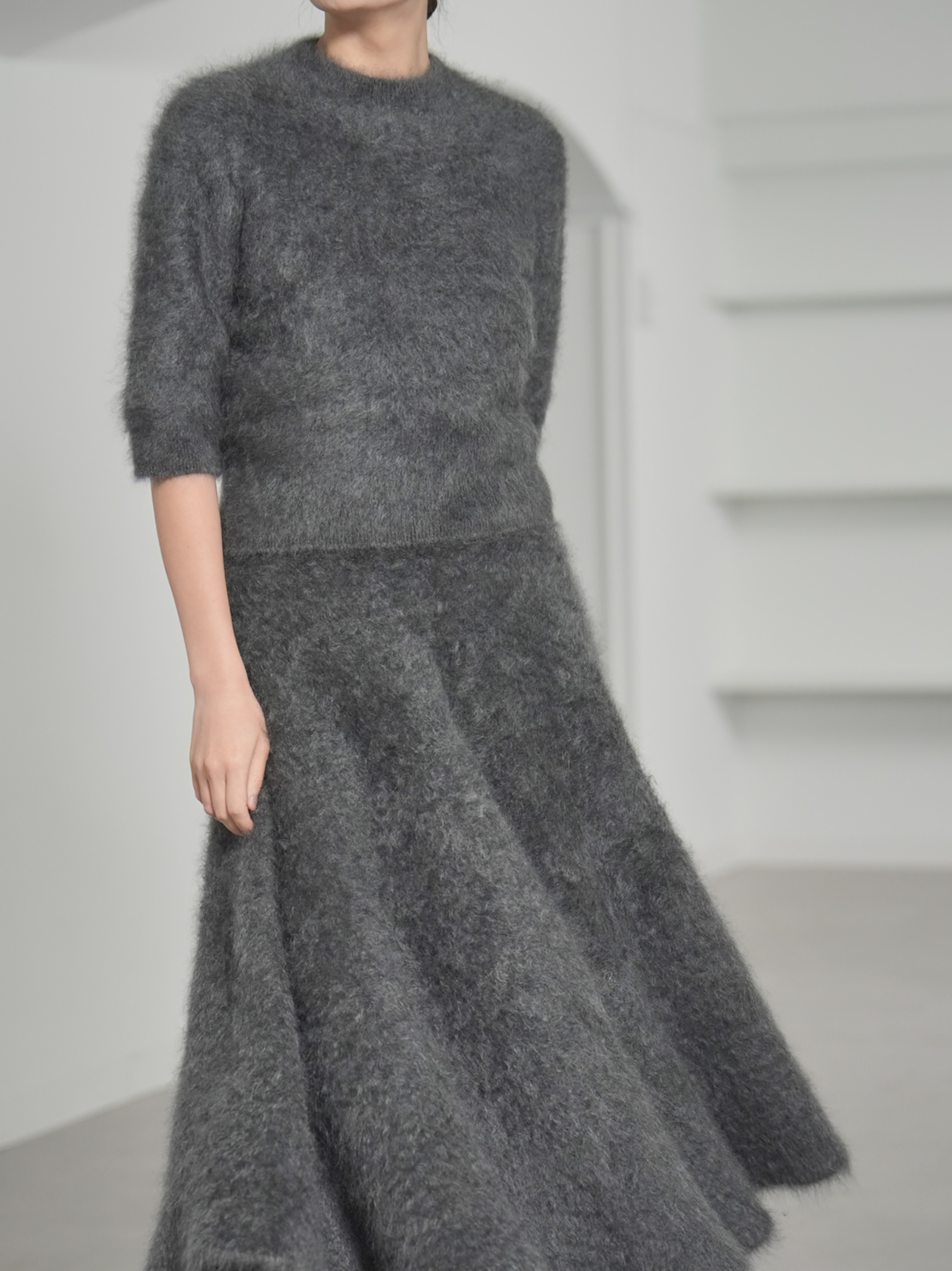 Tate Fur Cashmere Charcoalの画像