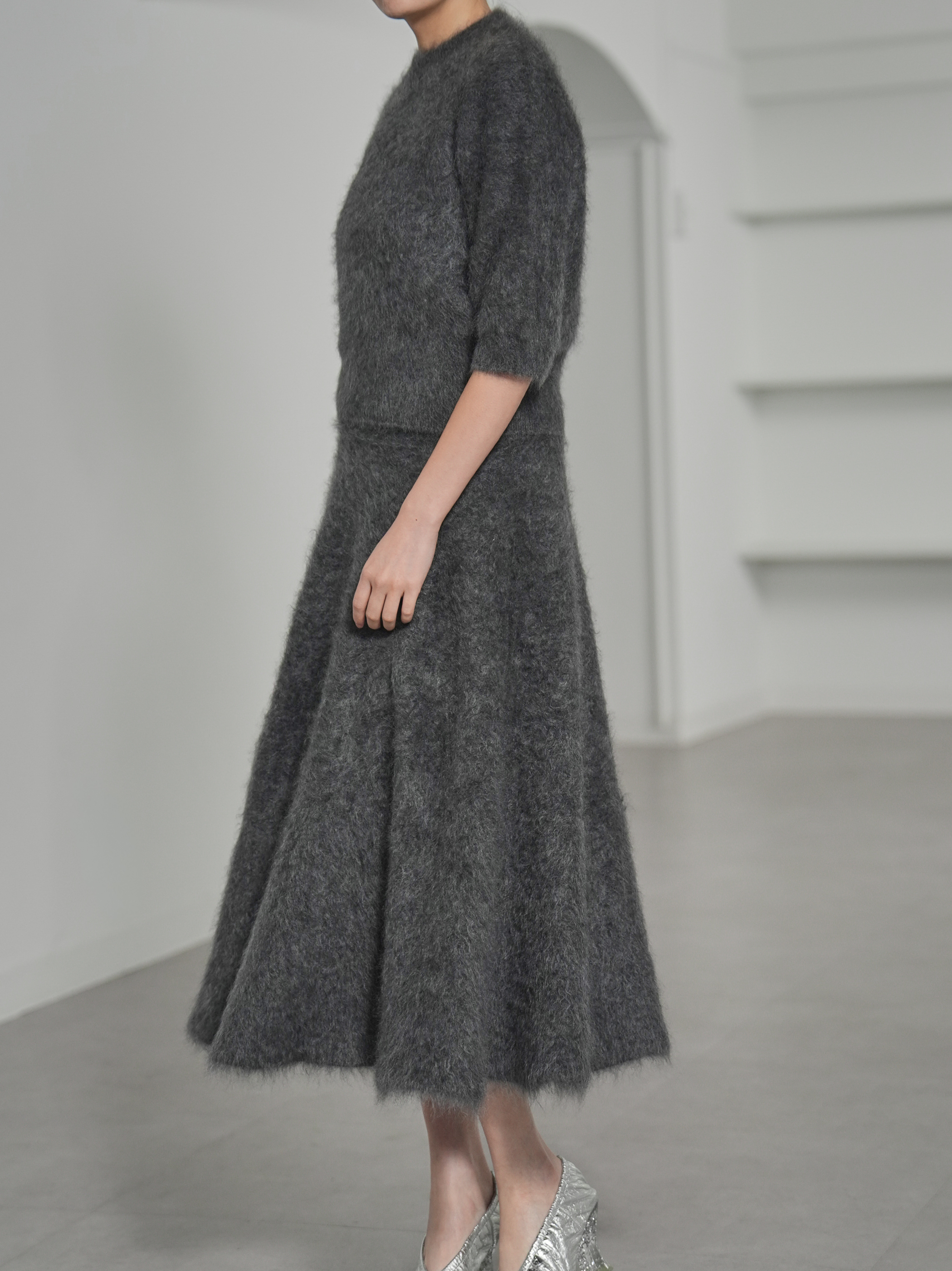 Tate Fur Cashmere Charcoalの画像