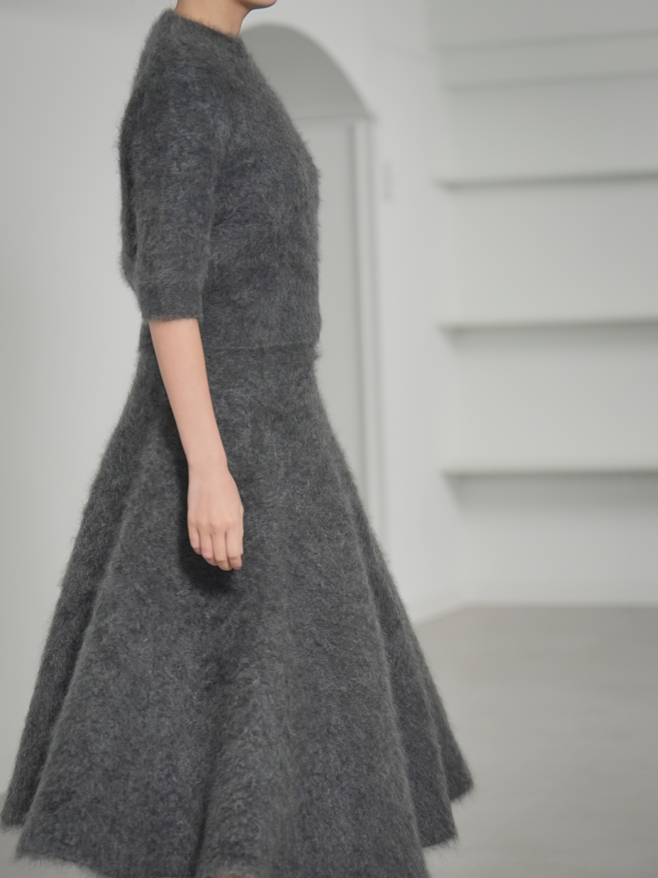 Tate Fur Cashmere Charcoalの画像