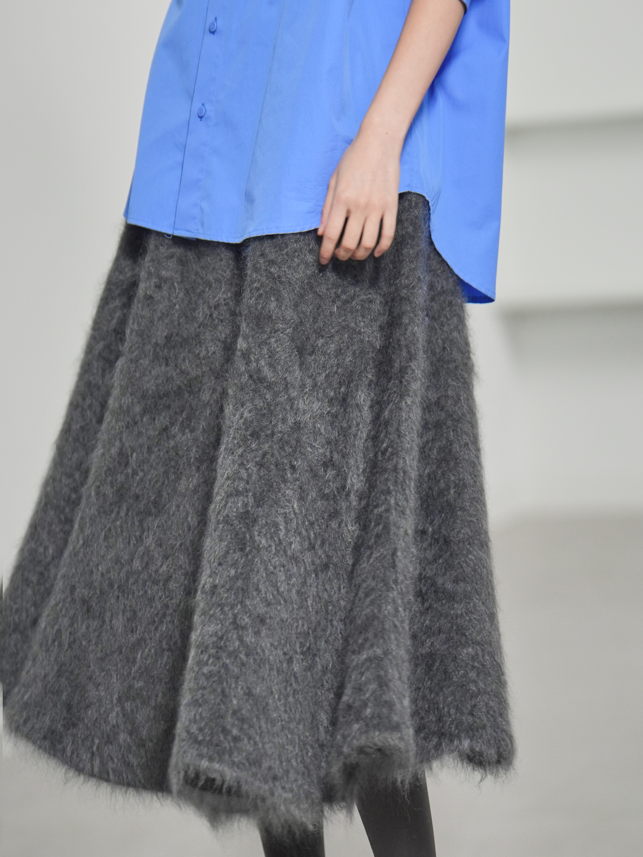 Tate Fur Cashmere Charcoalの画像