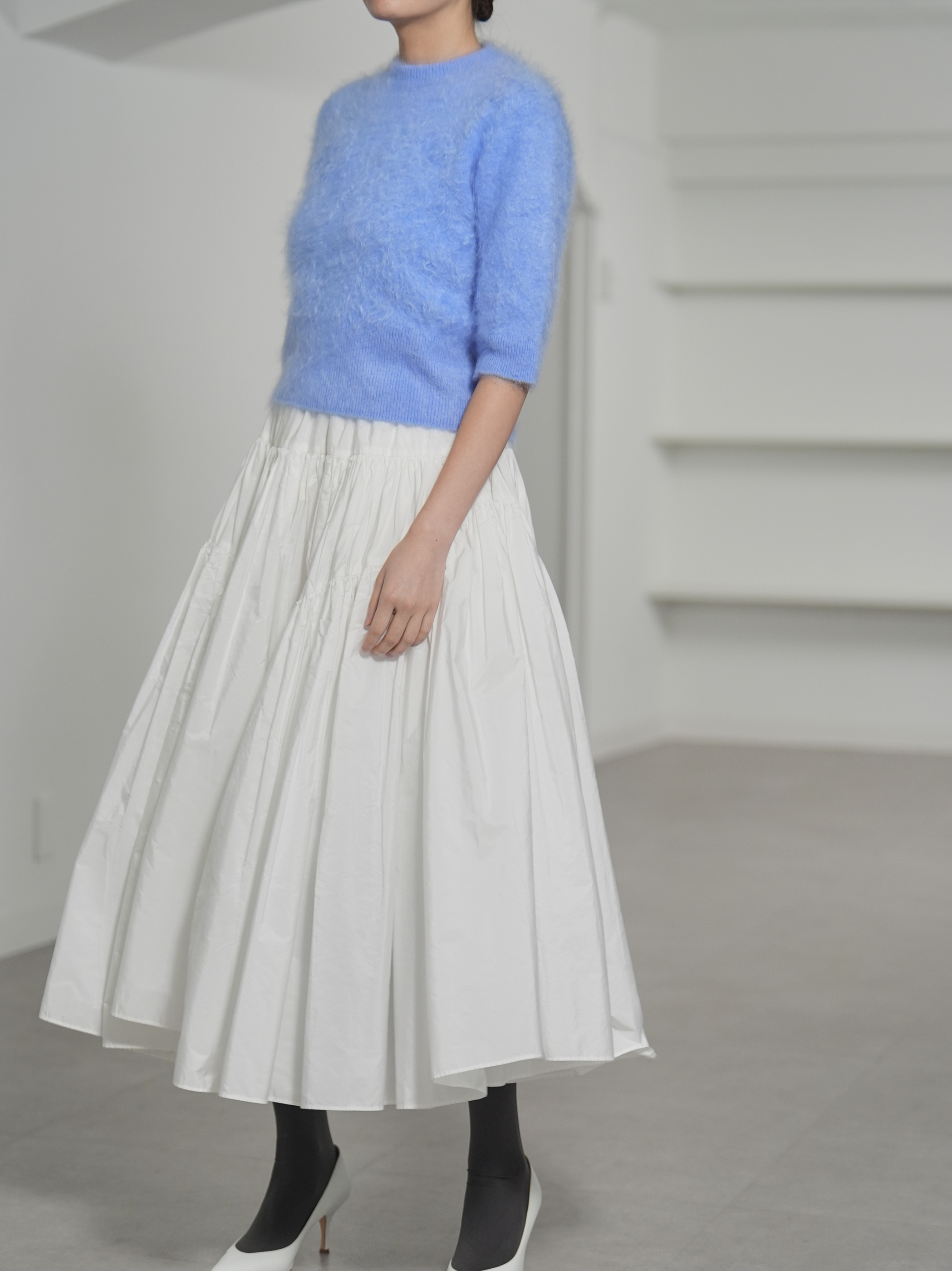 Darcy Fur Cashmere SaxeBlueの画像