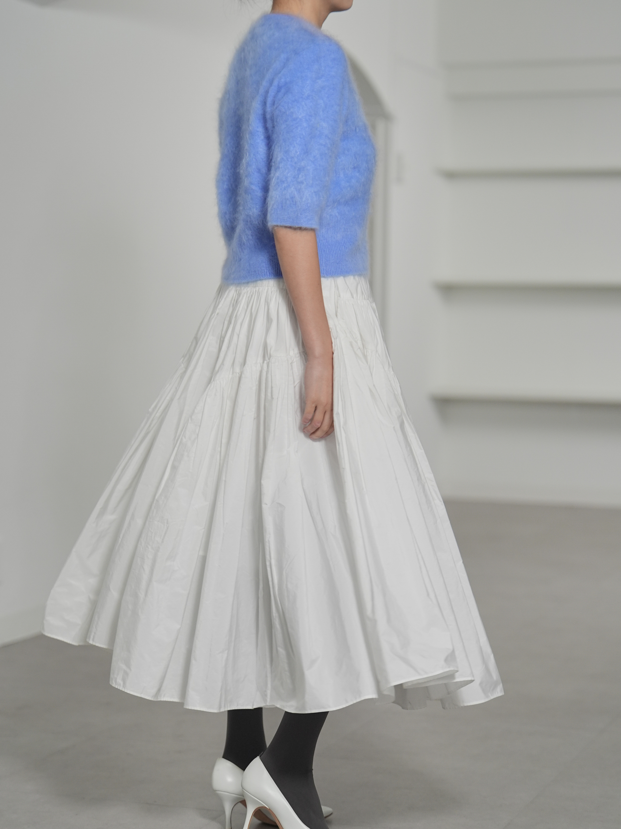 Darcy Fur Cashmere SaxeBlueの画像