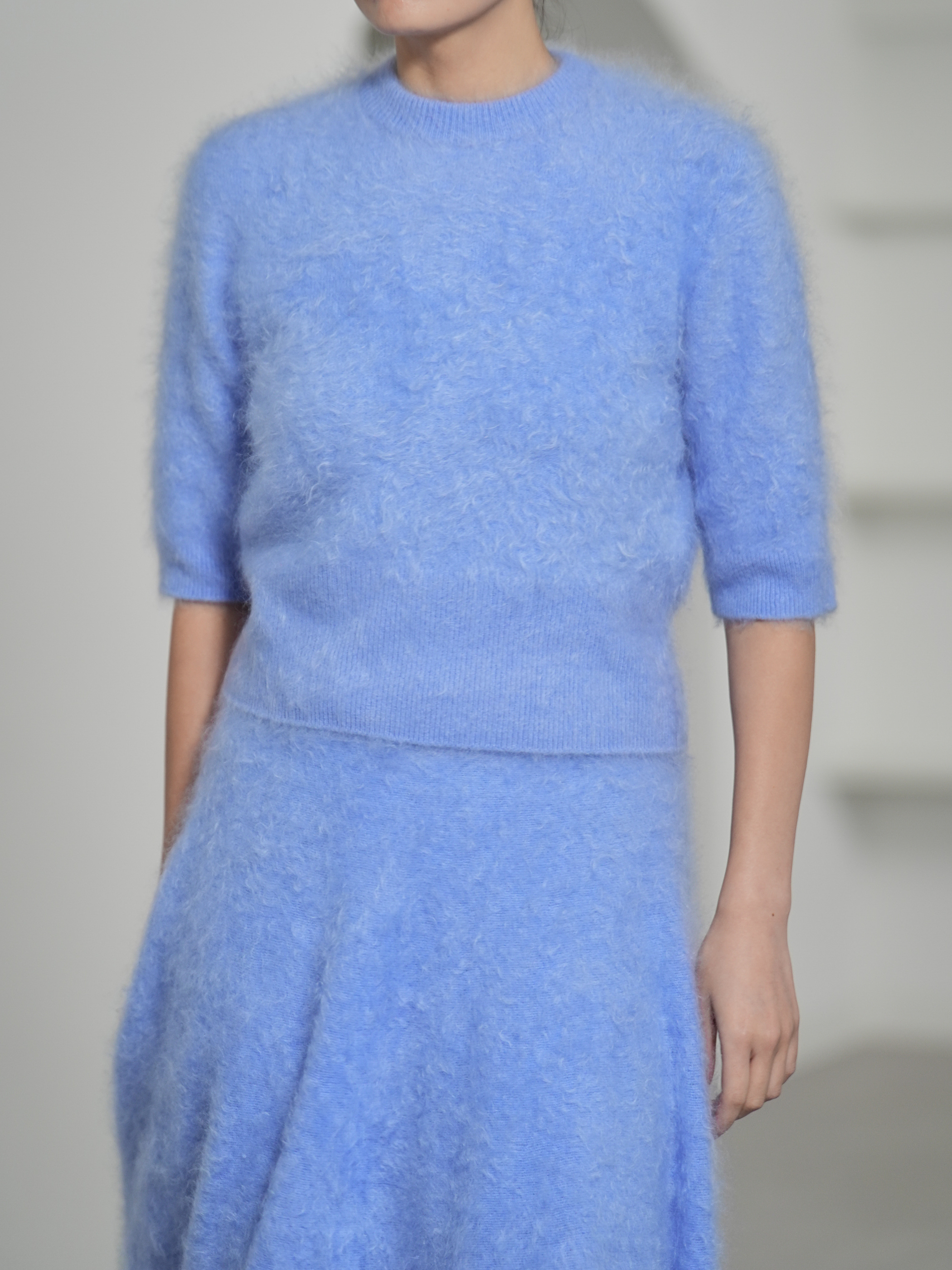 Darcy Fur Cashmere SaxeBlueの画像
