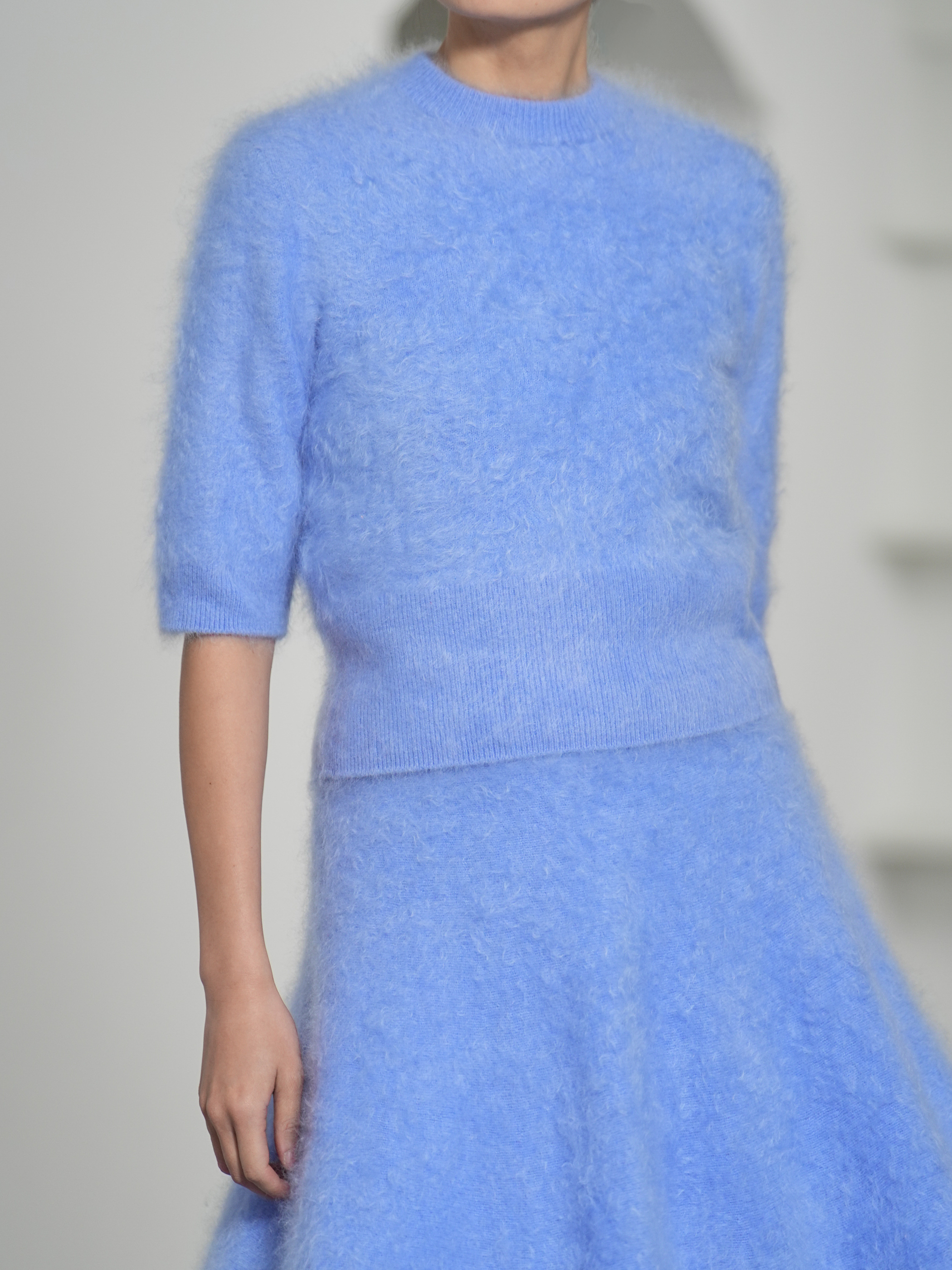 Darcy Fur Cashmere SaxeBlueの画像