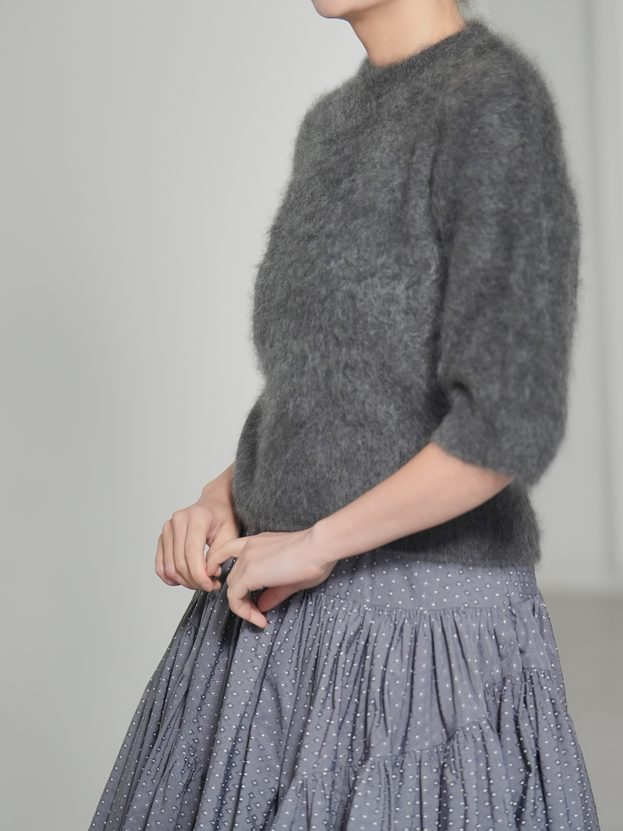 Darcy Fur Cashmere Charcoalの画像