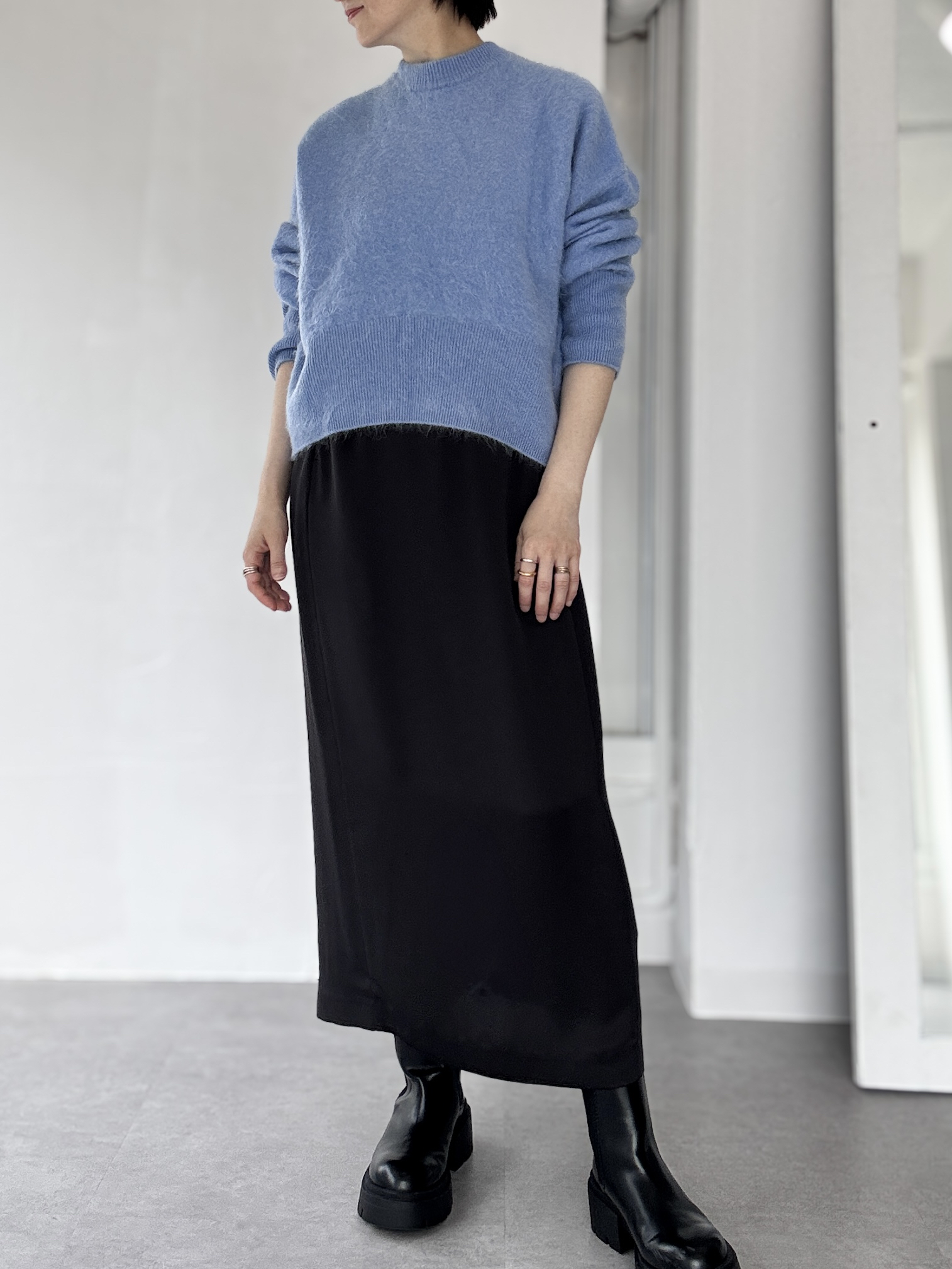 Manon Satin Black の画像