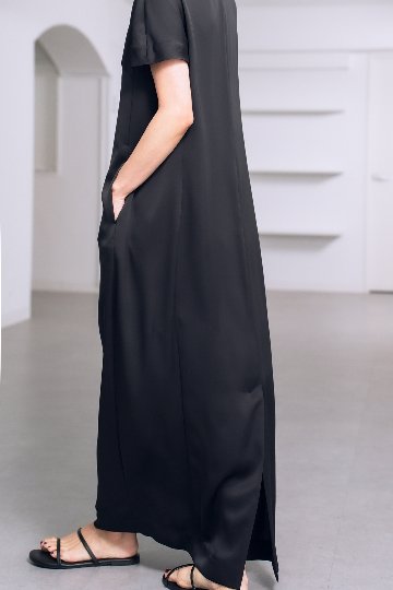 Manon Satin Black の画像