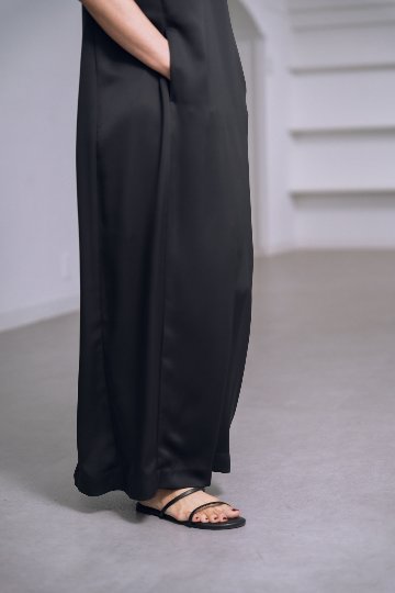 Manon Satin Black の画像
