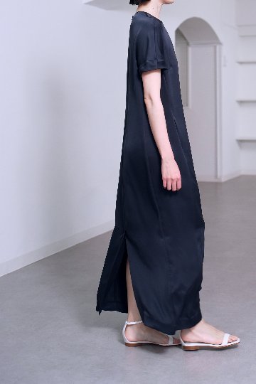 Manon Satin Navy の画像