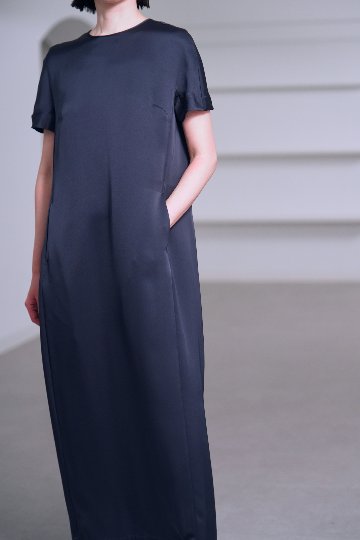 Manon Satin Navy の画像