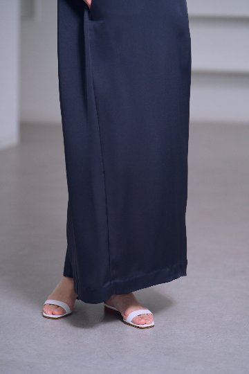 Manon Satin Navy の画像