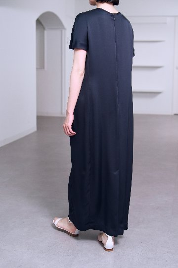 Manon Satin Navy の画像
