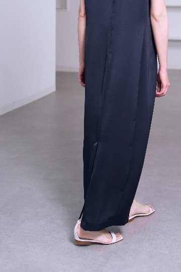 Manon Satin Navy の画像