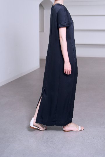 Manon Satin Navy の画像