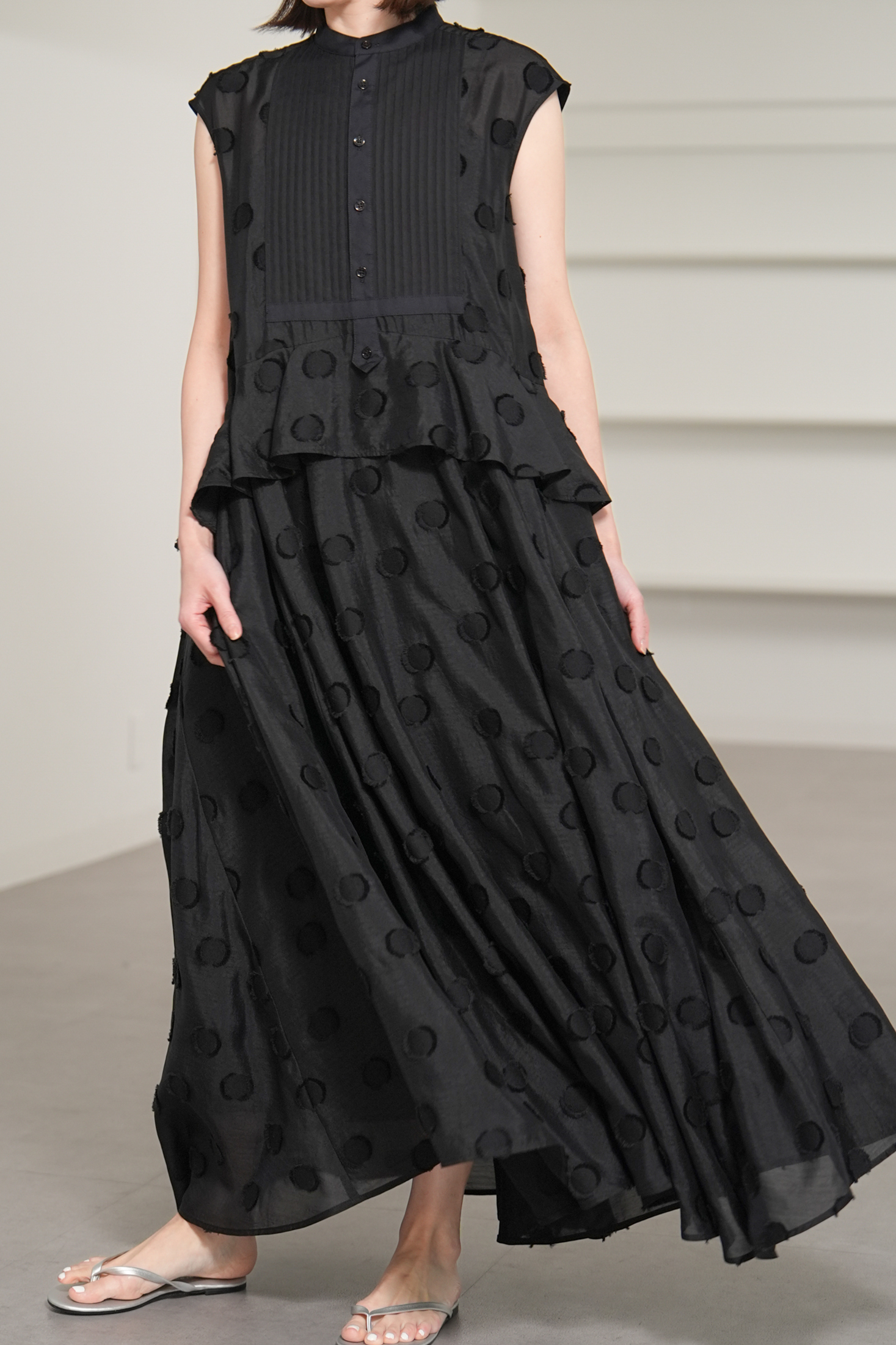 Leslie Dot Blackの画像