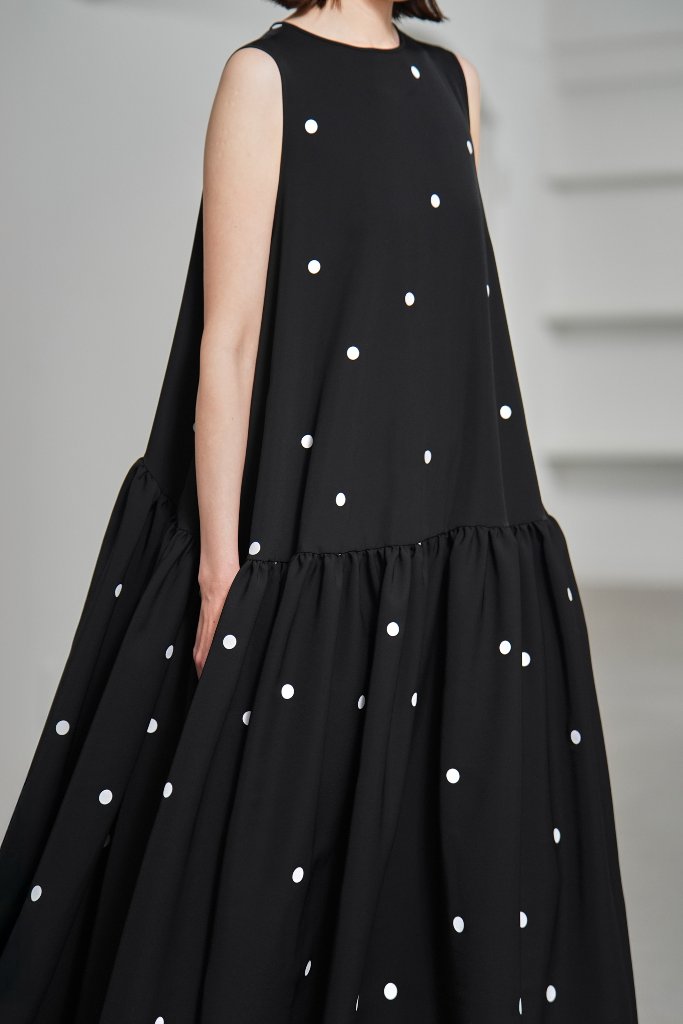 【5月末-6月中旬デリバリー予定】Nadia Dot Black/Whiteの画像