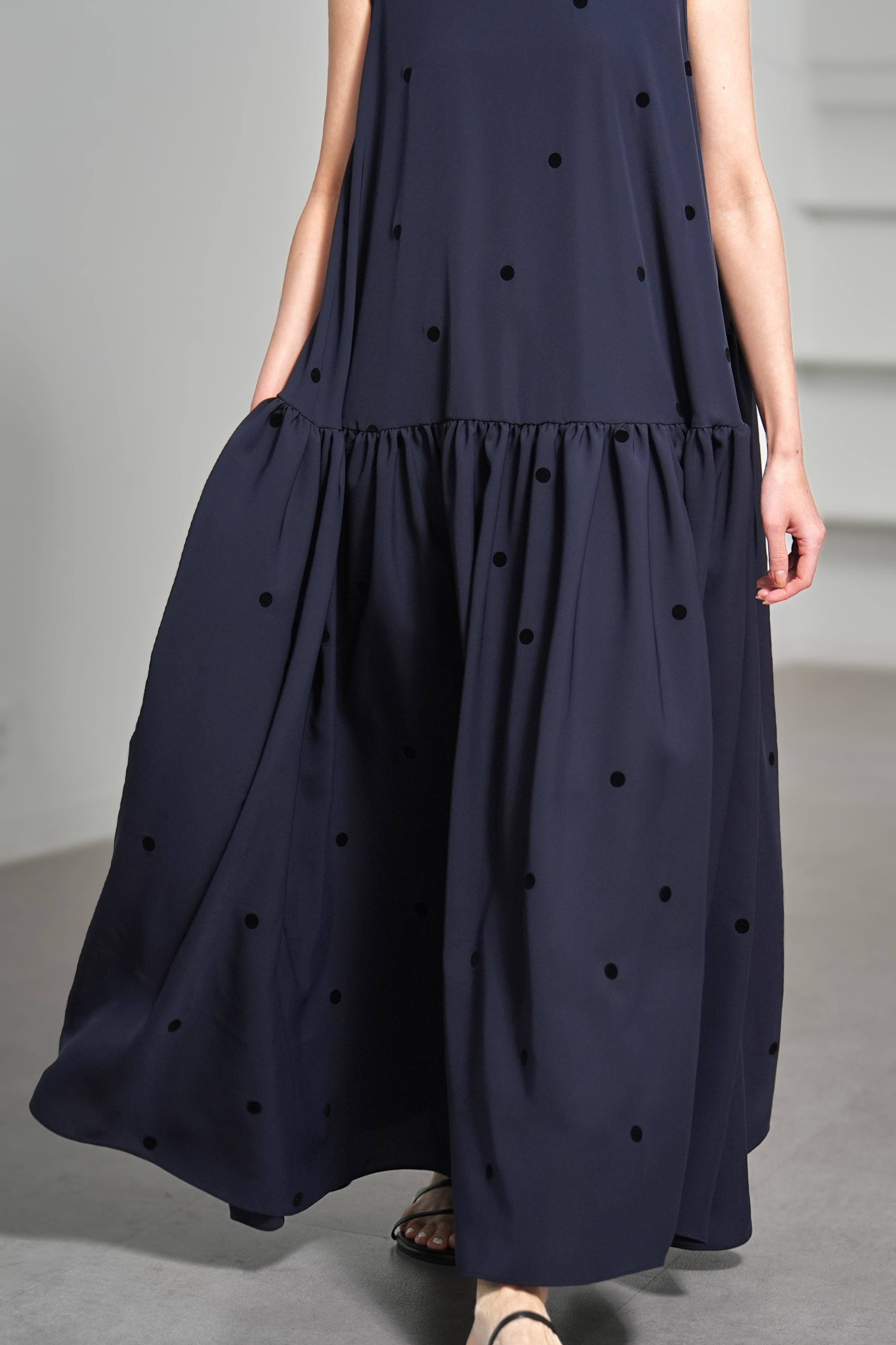 Nadia Dot Navy/Blackの画像