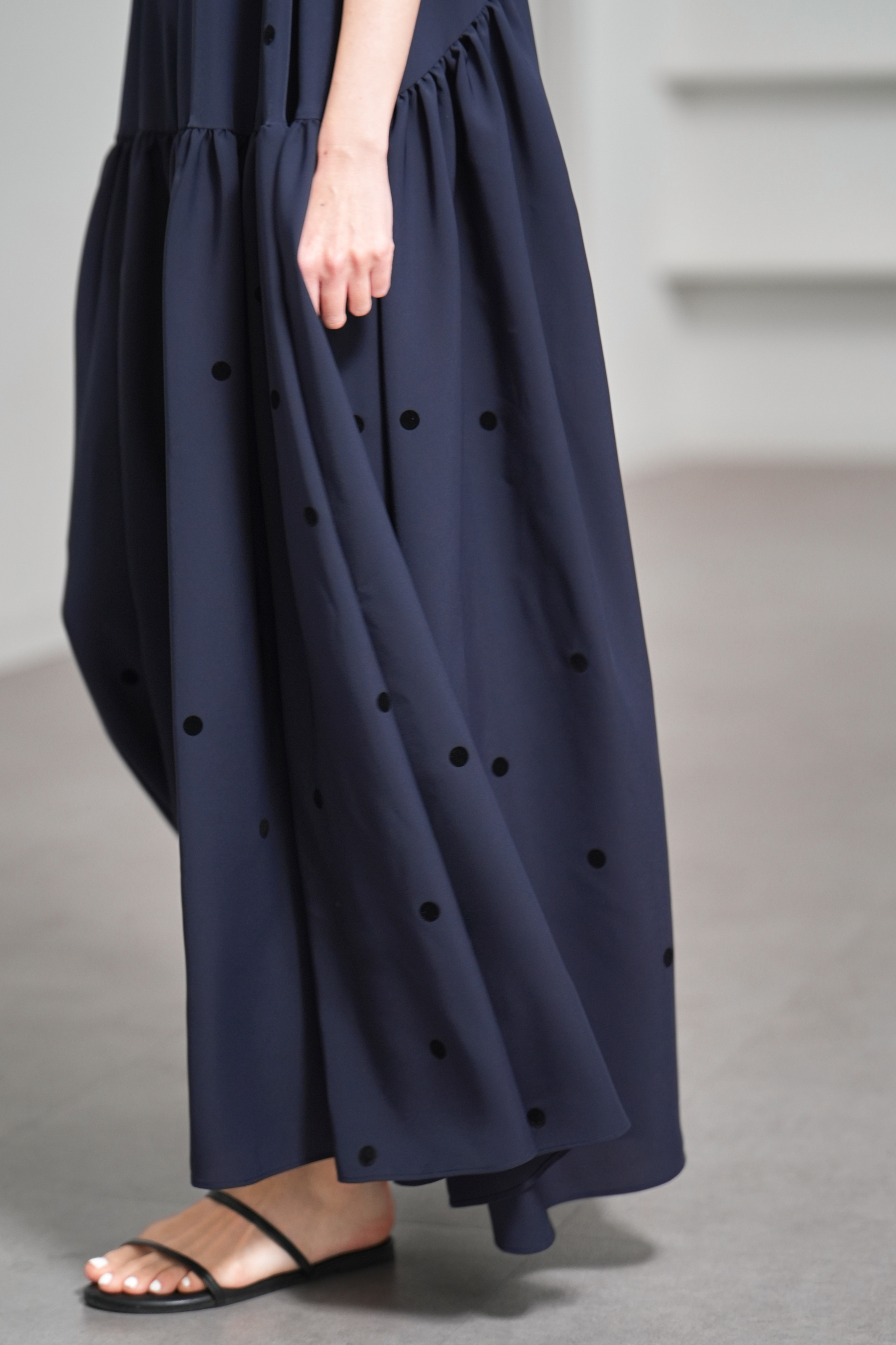 Nadia Dot Navy/Blackの画像
