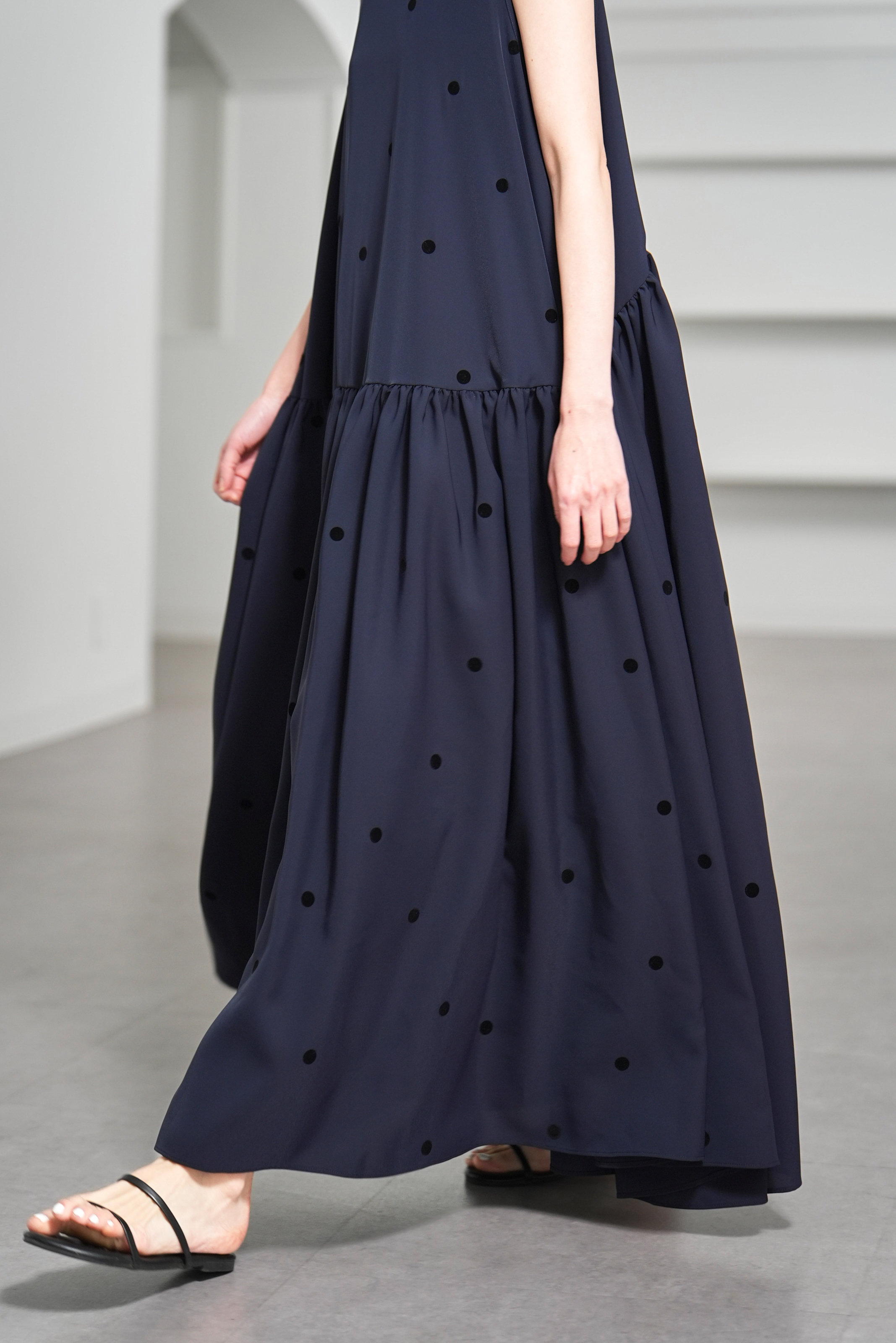 Nadia Dot Navy/Blackの画像