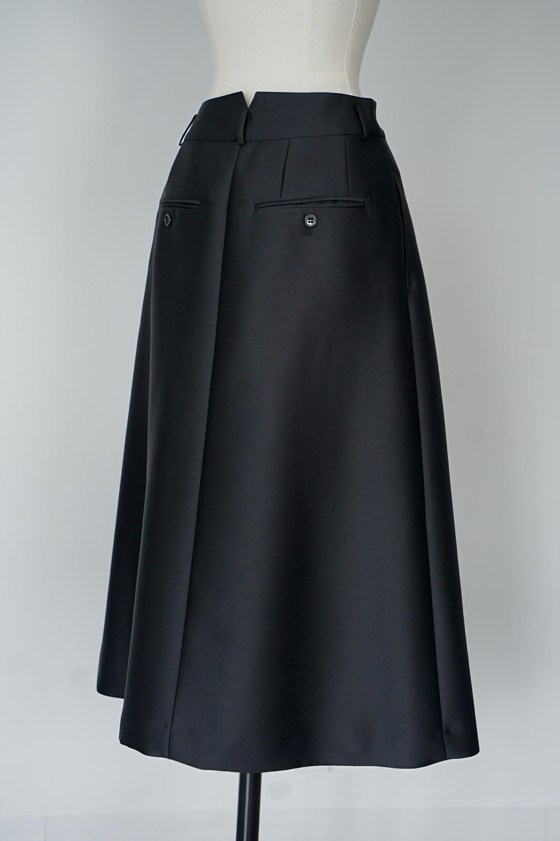 Giselle Silk Wool Blackの画像