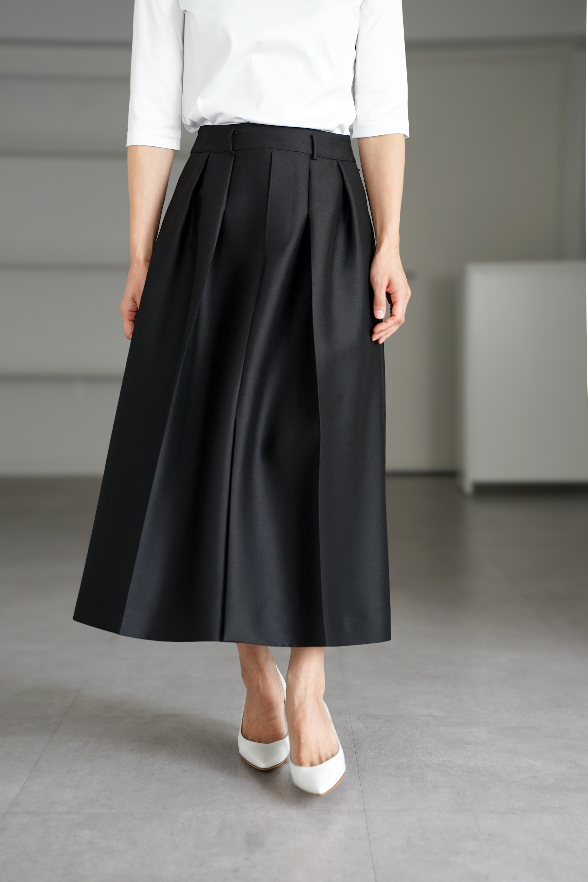 Giselle Silk Wool Blackの画像