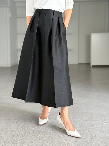 Giselle Silk Wool Blackの画像