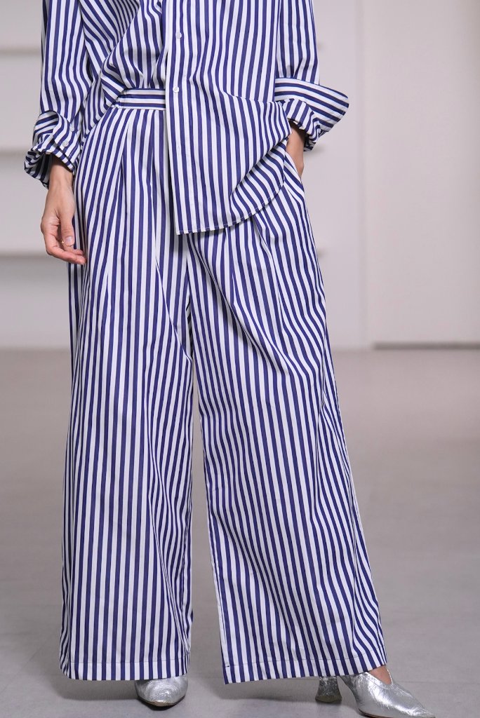 Rowan Stripe White/Navyの画像