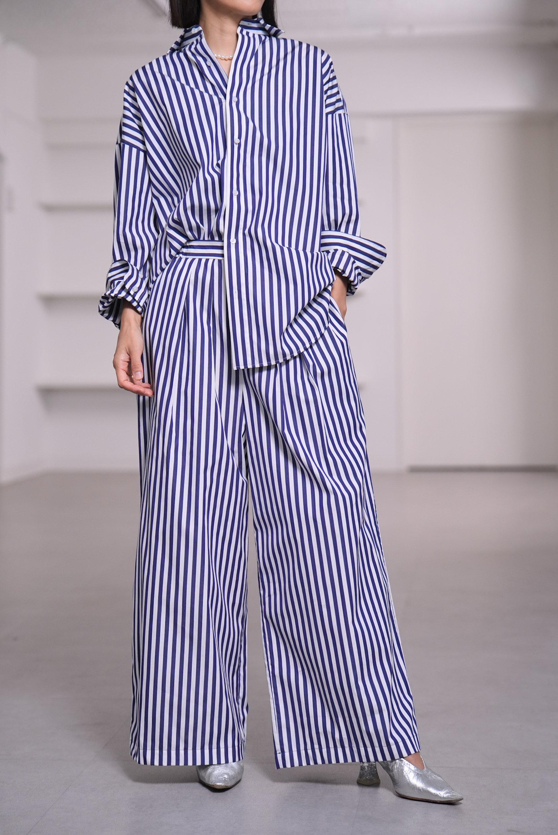 Rowan Stripe White/Navyの画像
