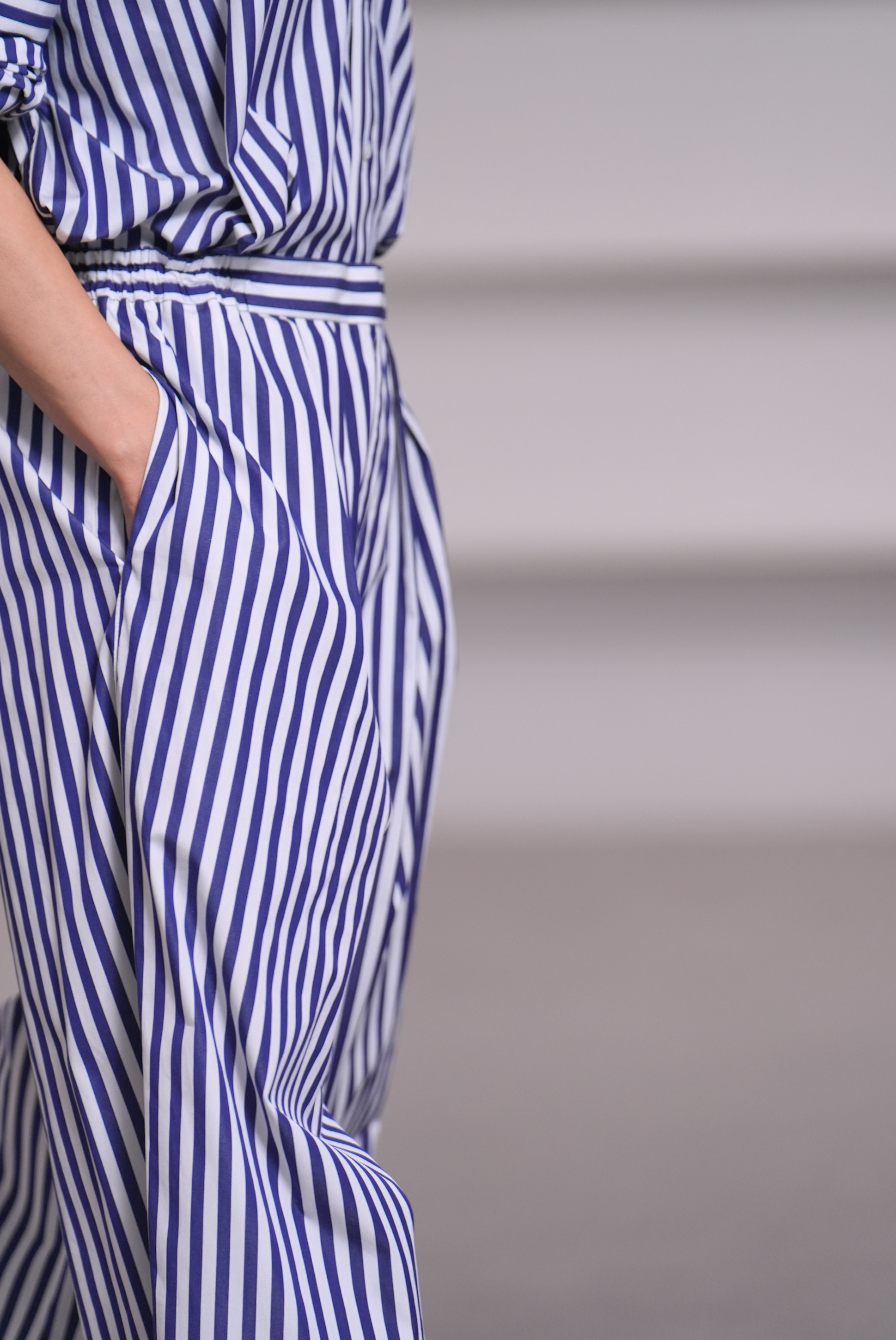 Rowan Stripe White/Navyの画像
