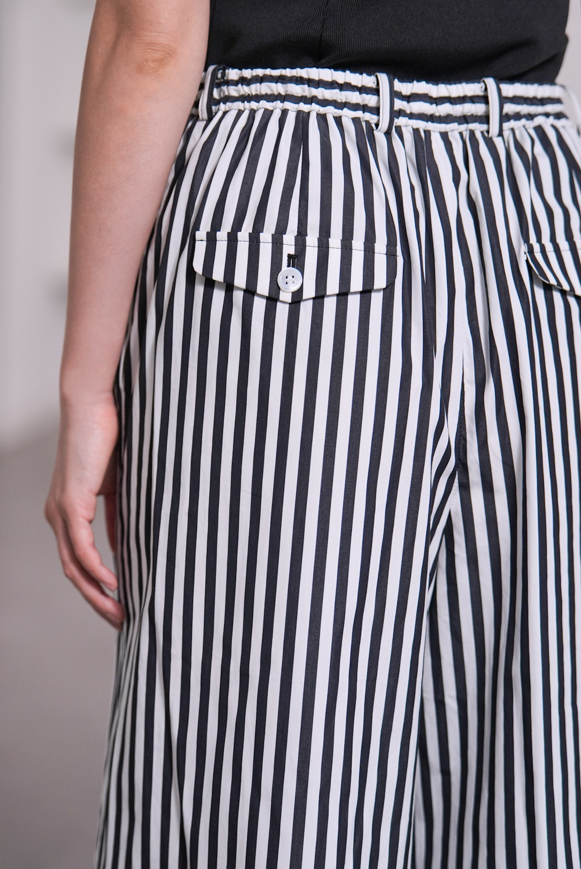 Rowan Stripe White/Blackの画像
