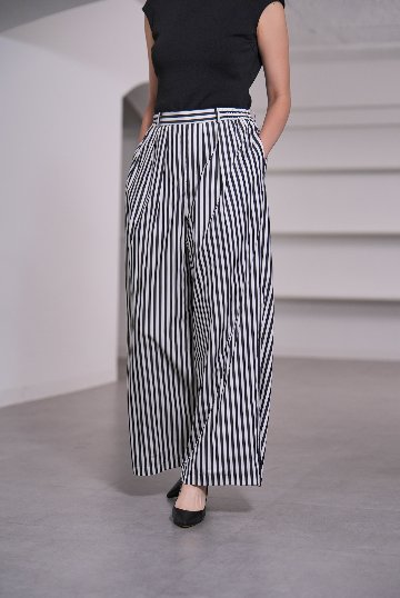 Rowan Stripe White/Blackの画像