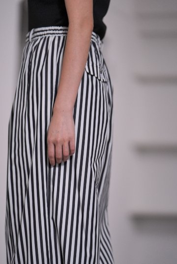 Rowan Stripe White/Blackの画像