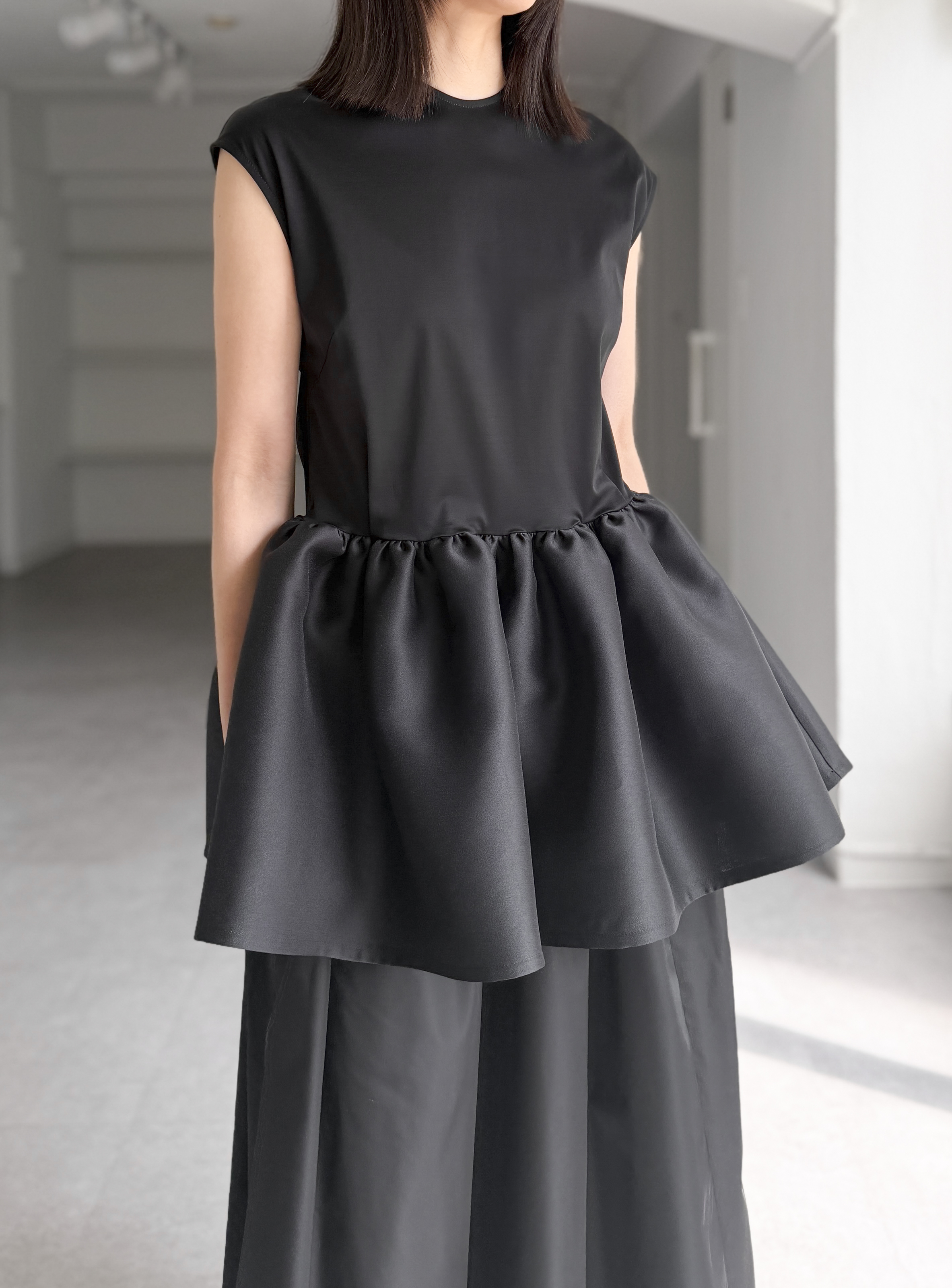 7月上旬-7月中旬デリバリー予定】Aurelia Black | SHE Tokyo online shop