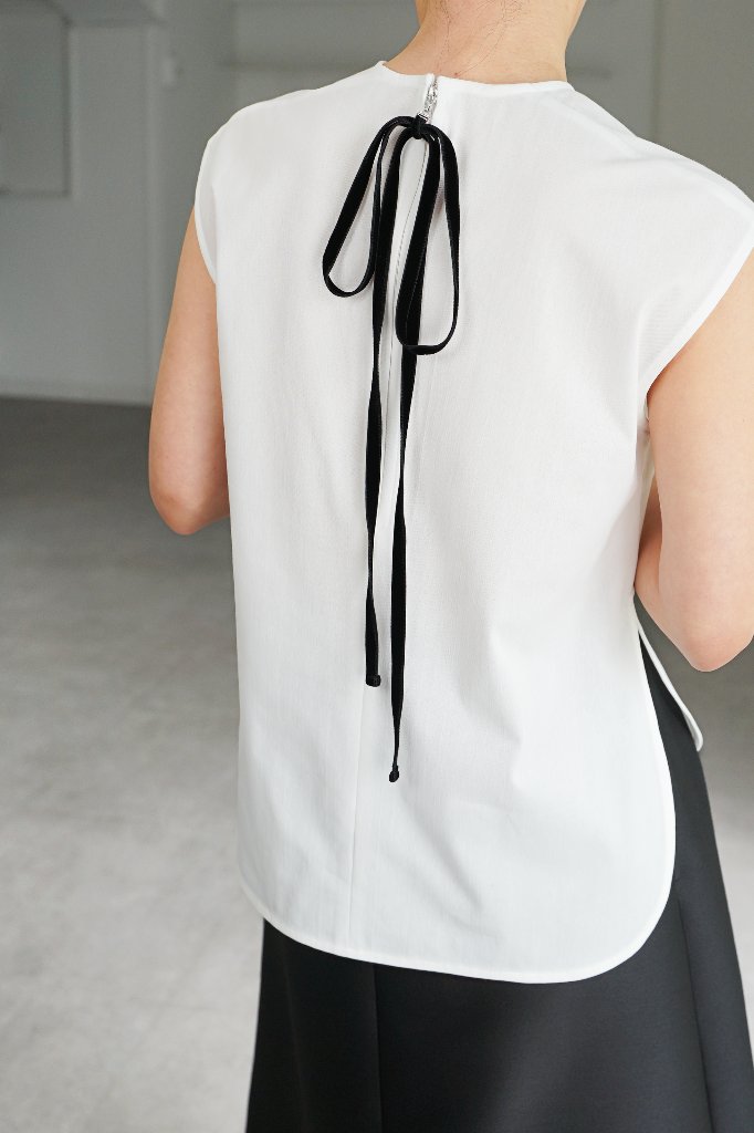 Mila Whiteの画像