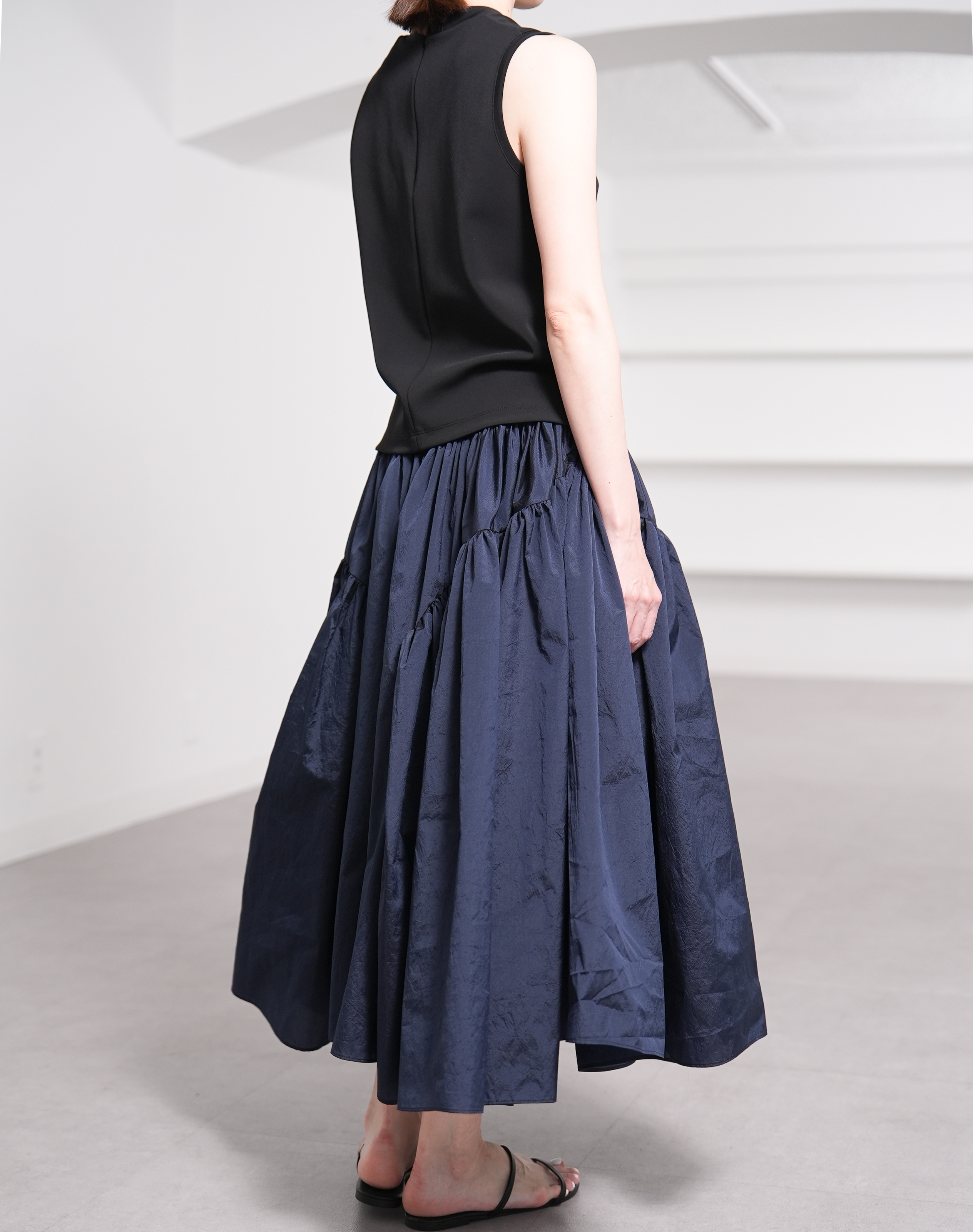 Eleanor Seashell Navyの画像