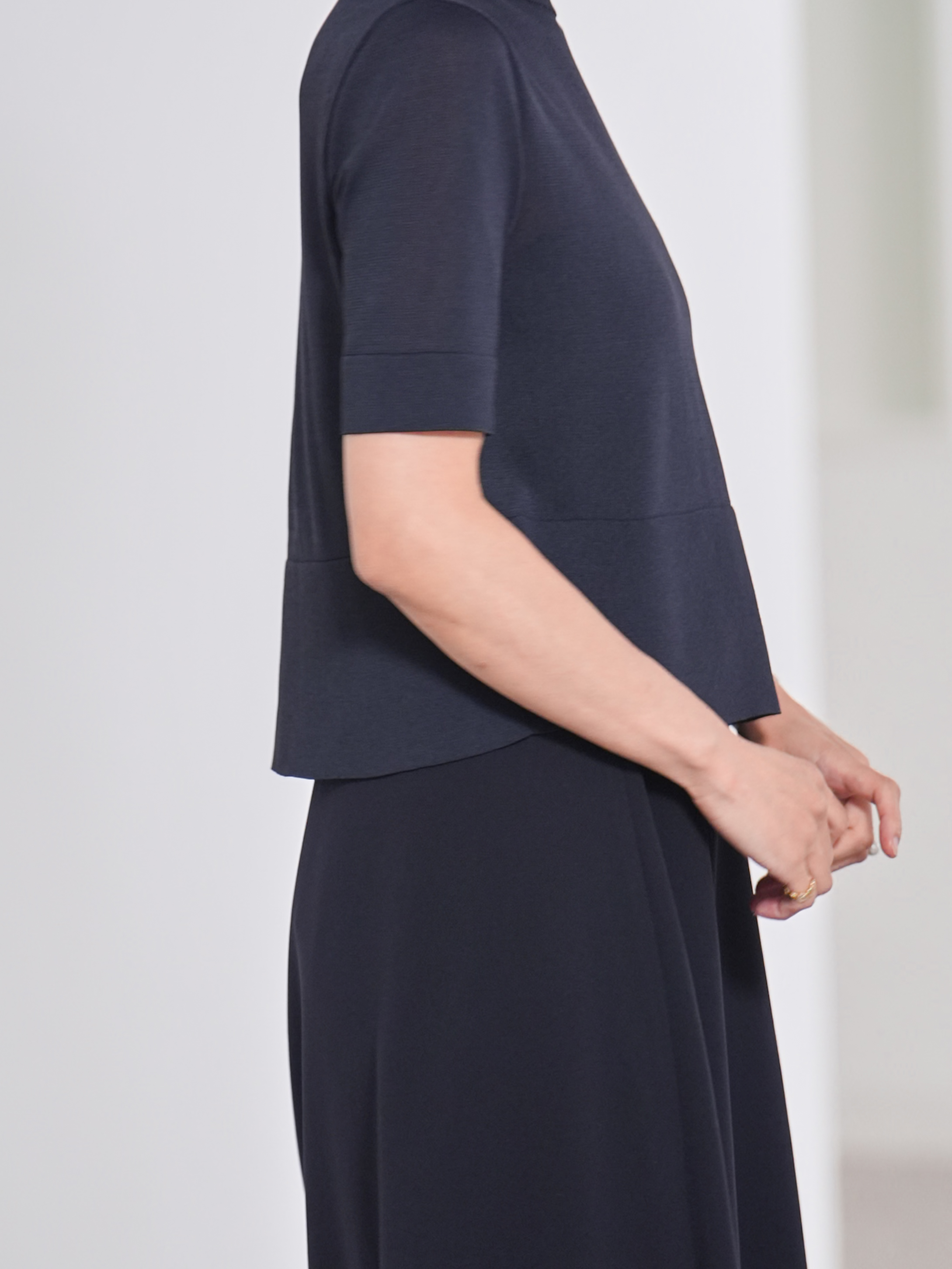 Darcy Sheer Navyの画像