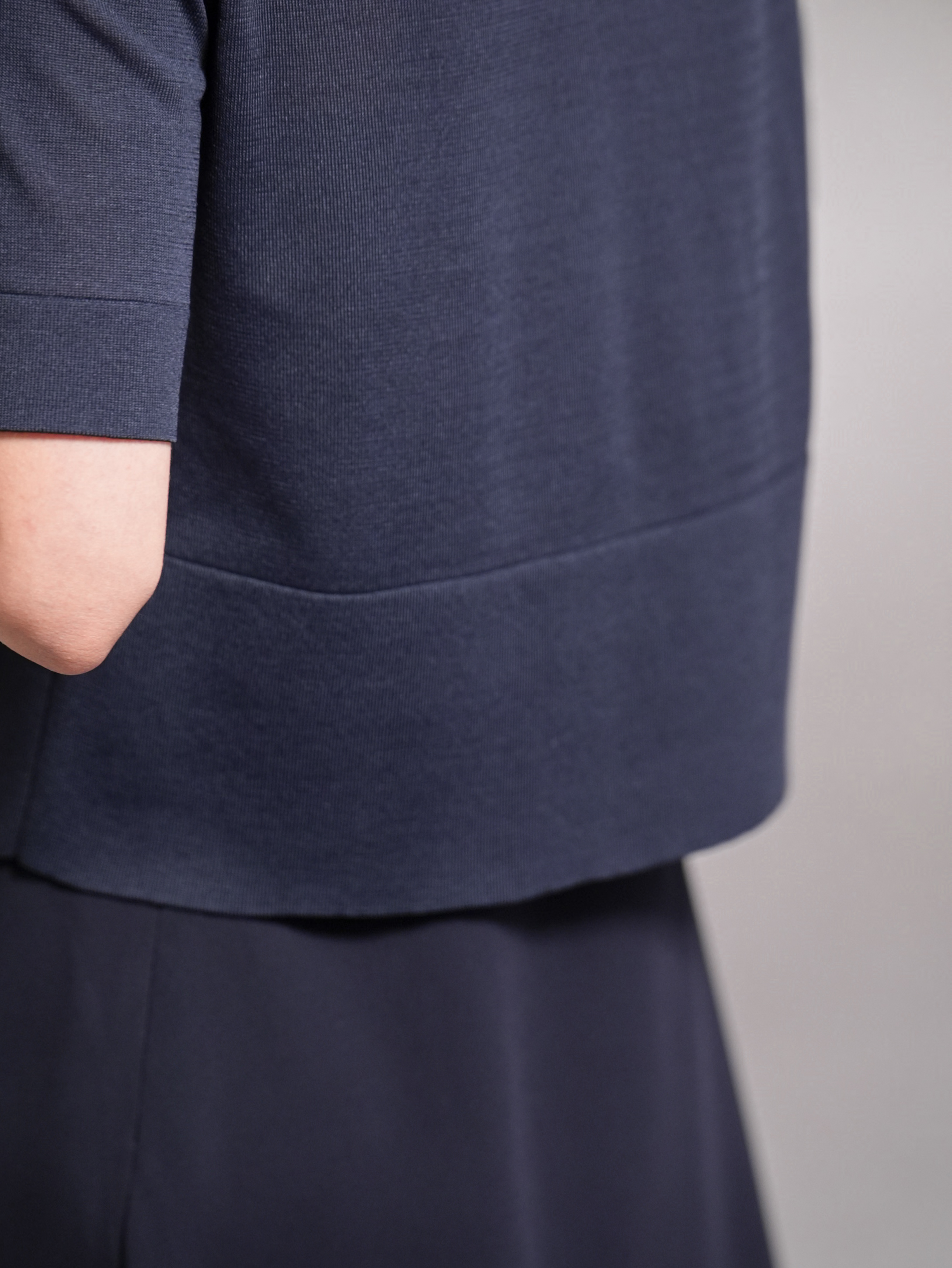 Darcy Sheer Navyの画像