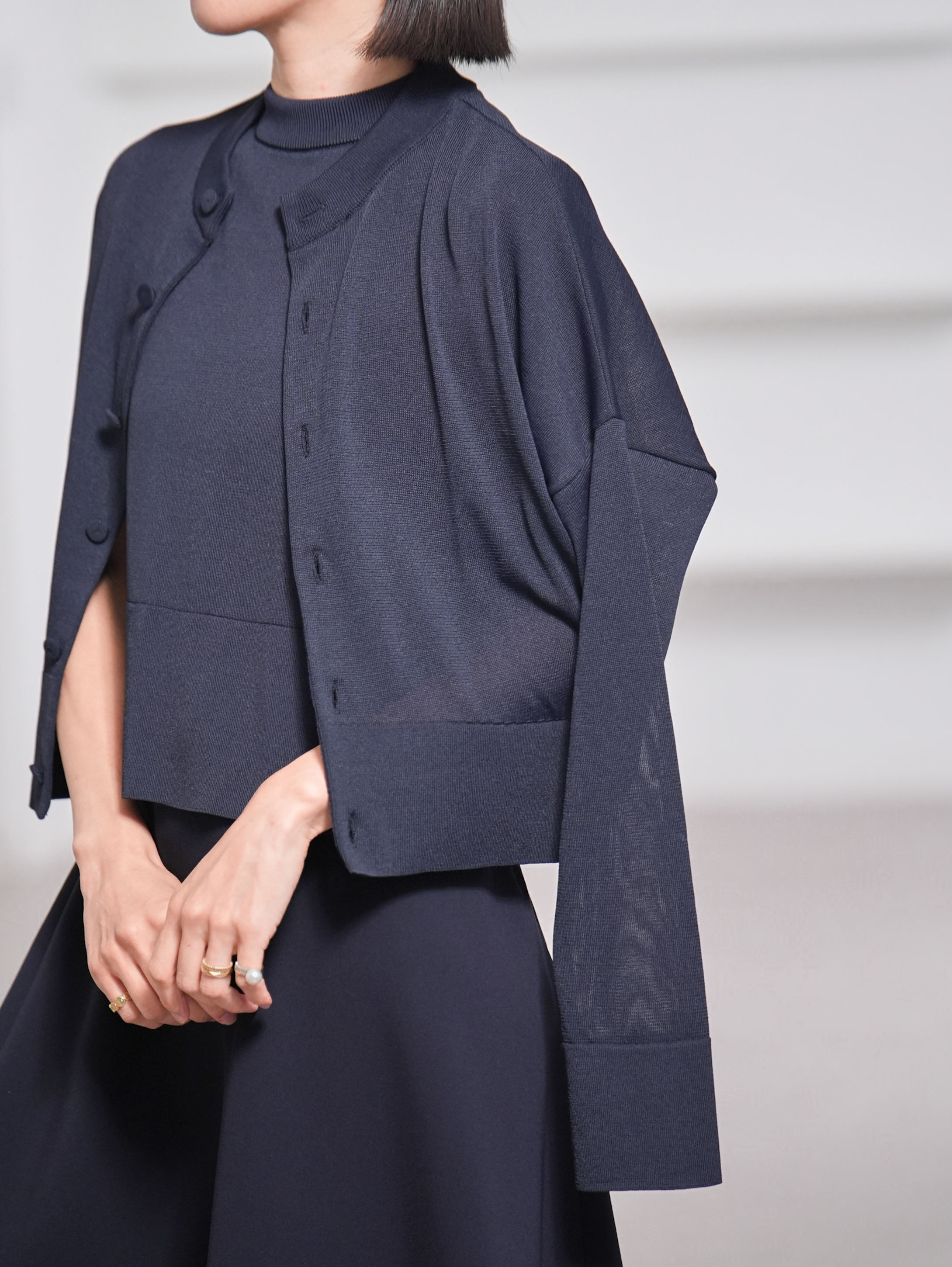 Darcy Sheer Navyの画像