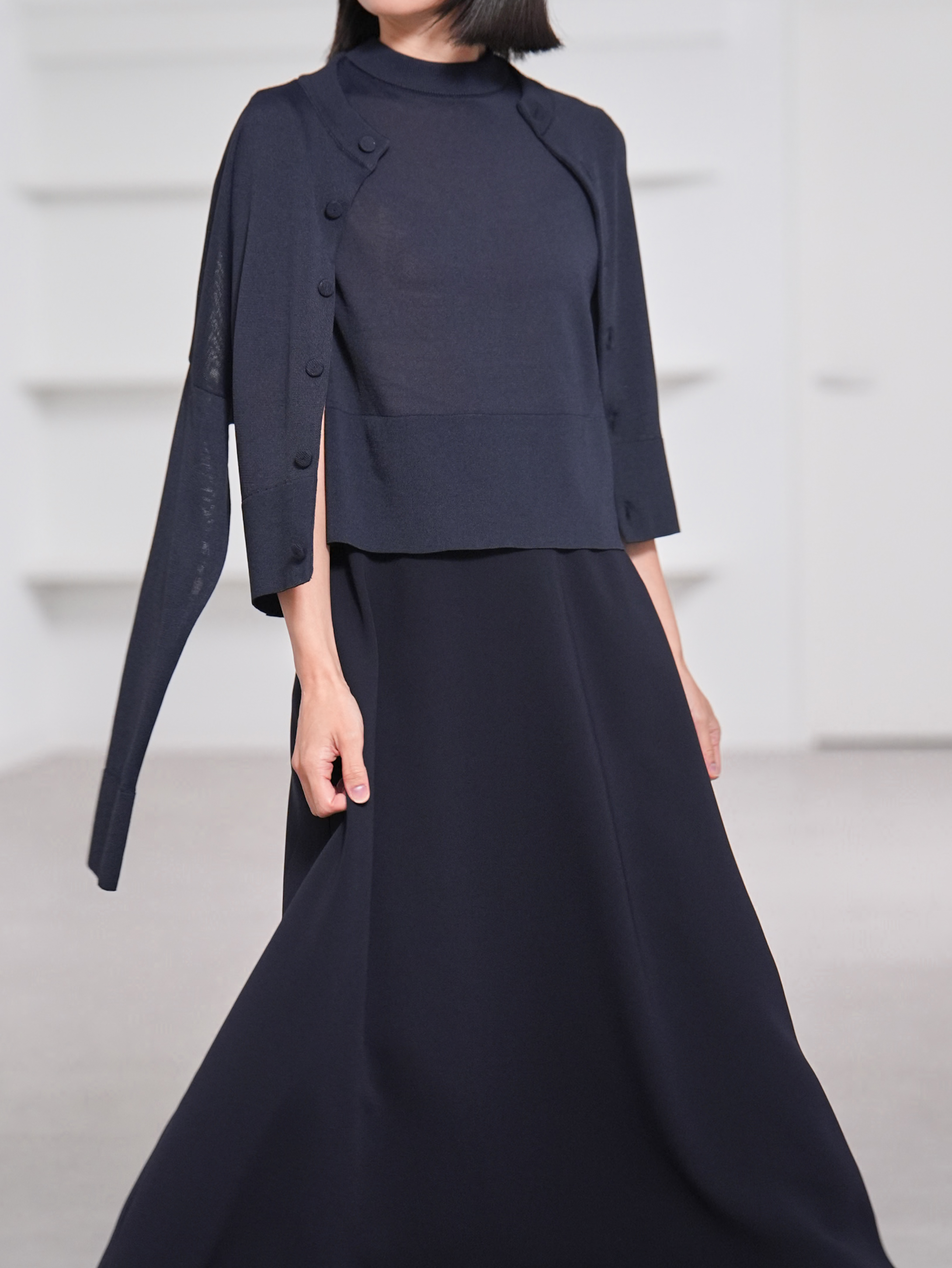 Darcy Sheer Navyの画像